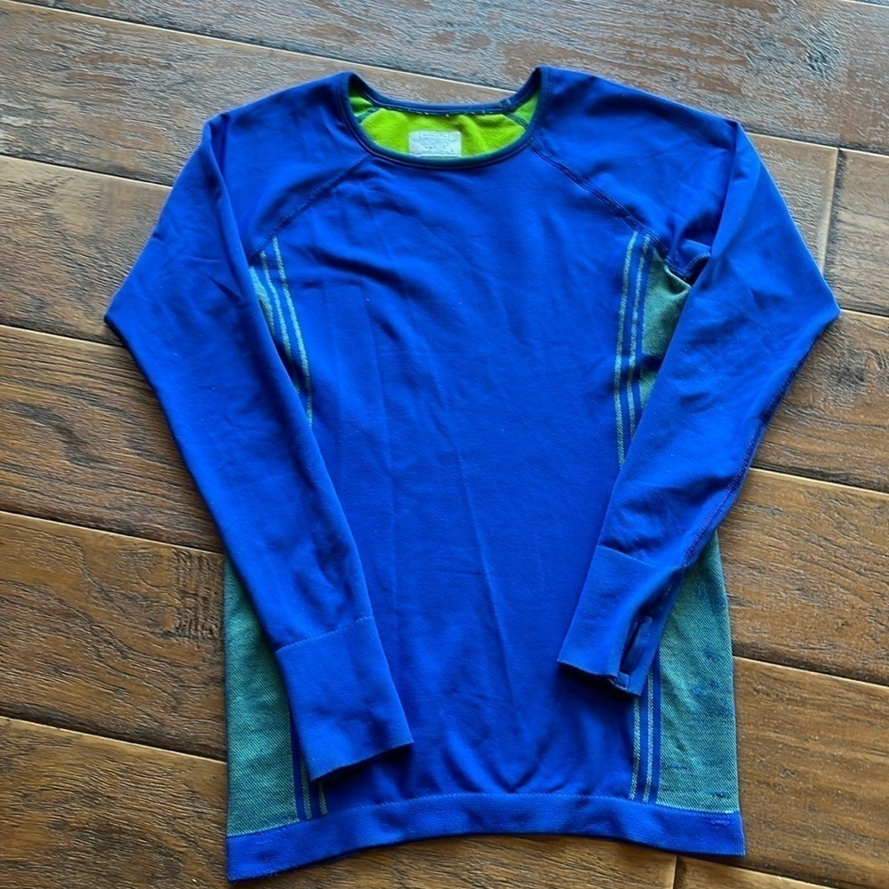 Athleta Top - Size Small